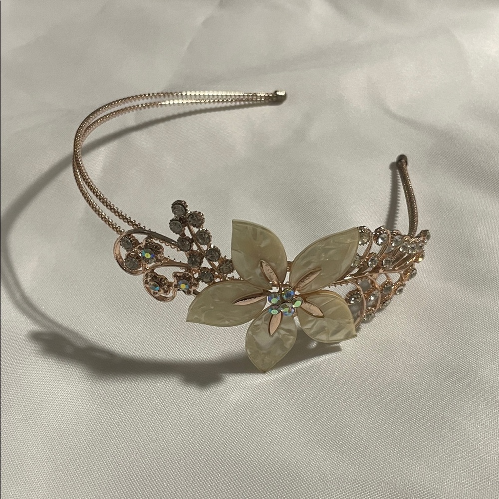 Elegant Cream Floral Headband